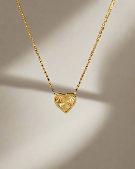 Geometric heart pendant necklace 