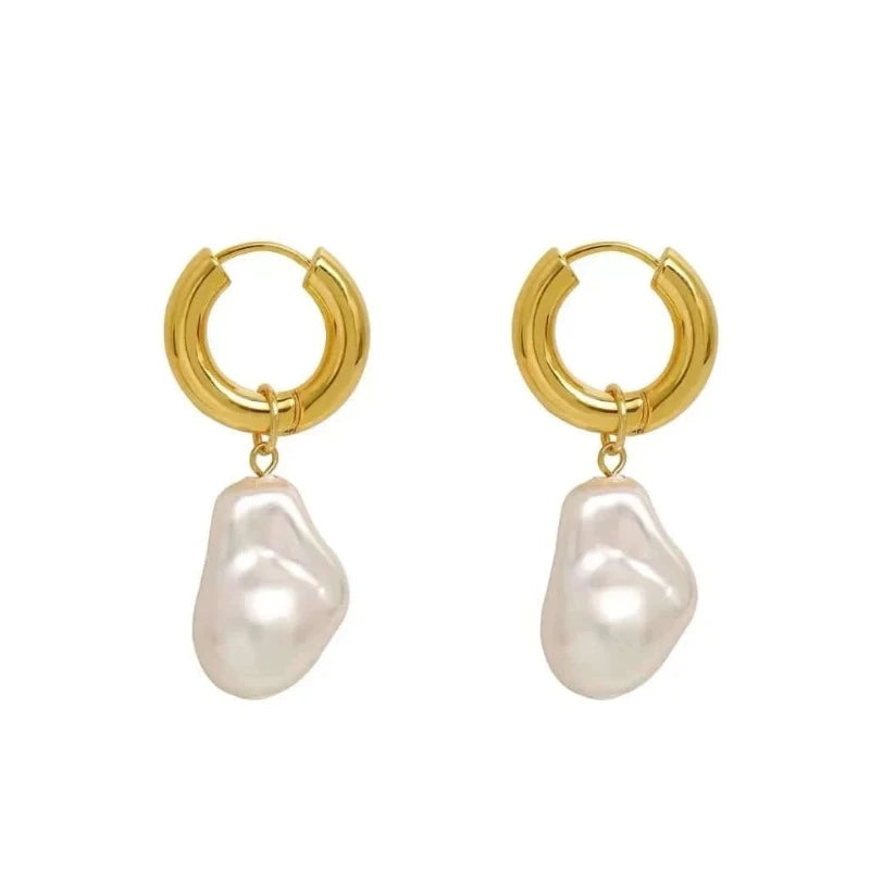 Natural pearl pendant earrings